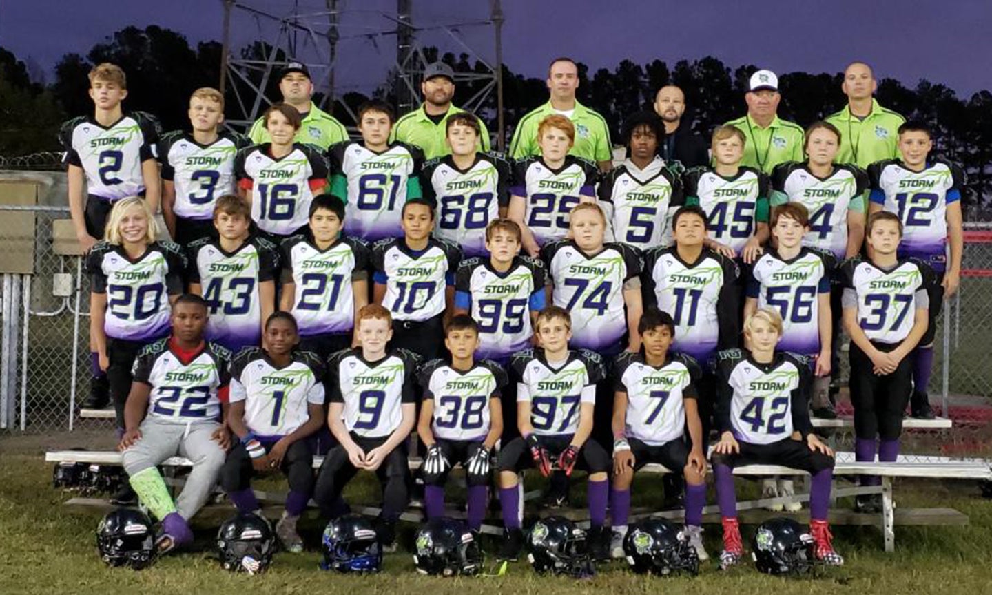 Youth football team rallies behind teammate on their way to state